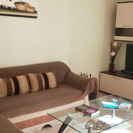 Aris بيت للعطل جايوس